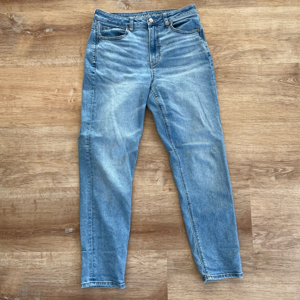 American eagle mom jean